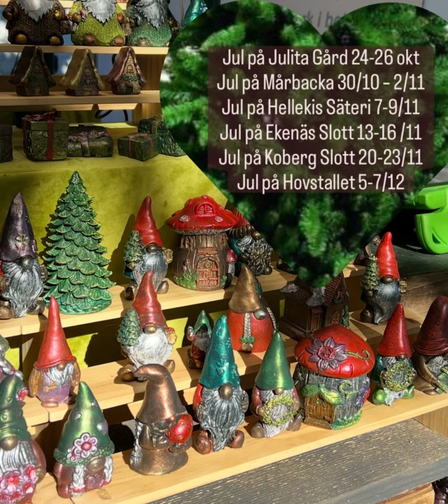 Då har jag gjort klart sommarsäsongen i och med att jag varit på Ölands Skördefest, och nu laddar jag upp för 6 st julmässor med @svenska_slottsmassor  I år kommer jag att vara med på :  Jul på Julita Gård 24-26 okt  Jul på Mårbacka 30/10 – 2/11  Jul på Hellekis Säteri 7-9/11  Jul på Ekenäs Slott 13-16 /11  Jul på Koberg Slott 20-23/11  Jul på Hovstallet Stockholm 5-7/12  Butiken är öppen lördagar 4, 11, 18 okt kl 11-14, samt 1, 3, 4 advent . Där meddelar jag exakta tiden senare  Och nu är det dags att måla tomtar !